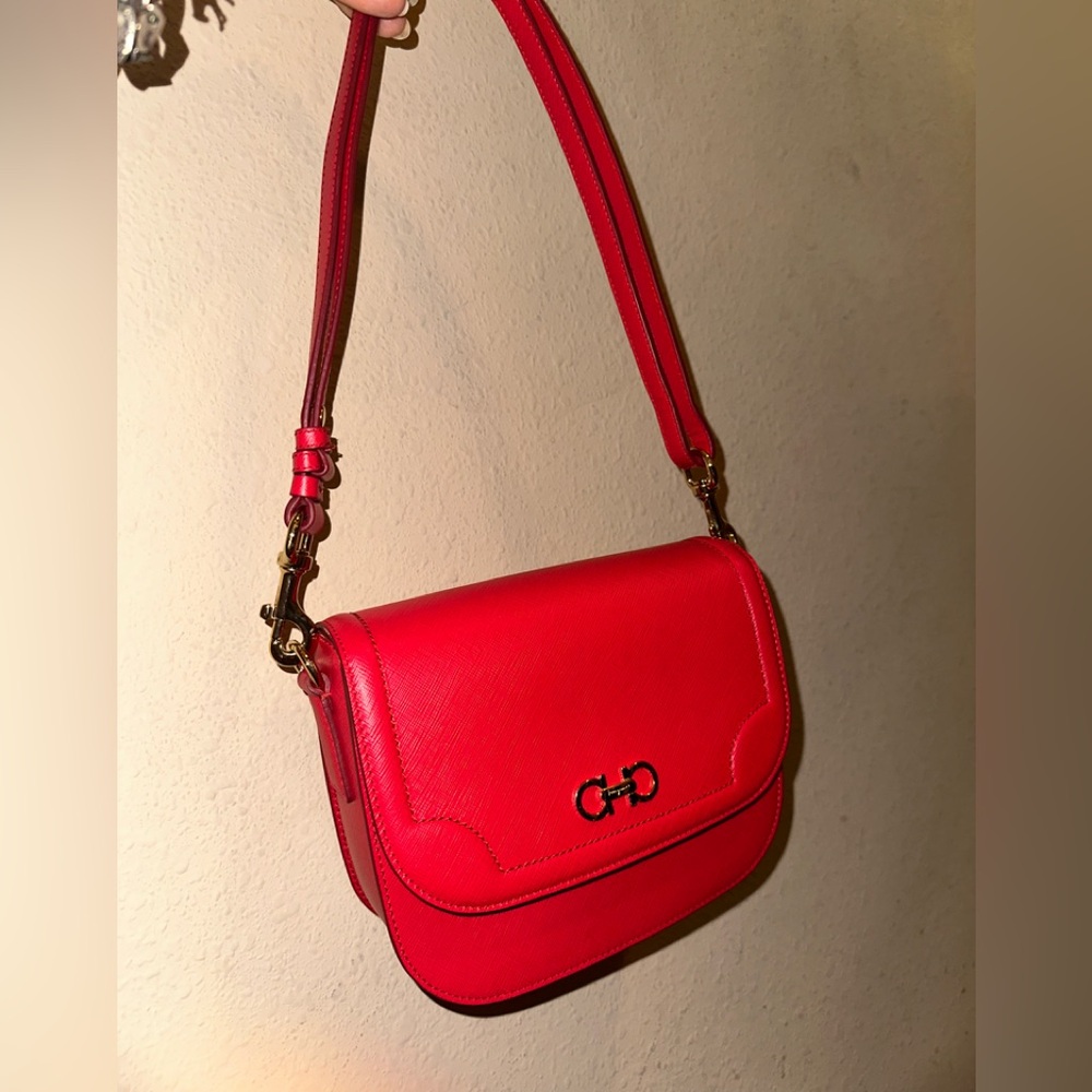Authentic Ferragamo Red Leather Shoulder Bag/clutch/Crossbody